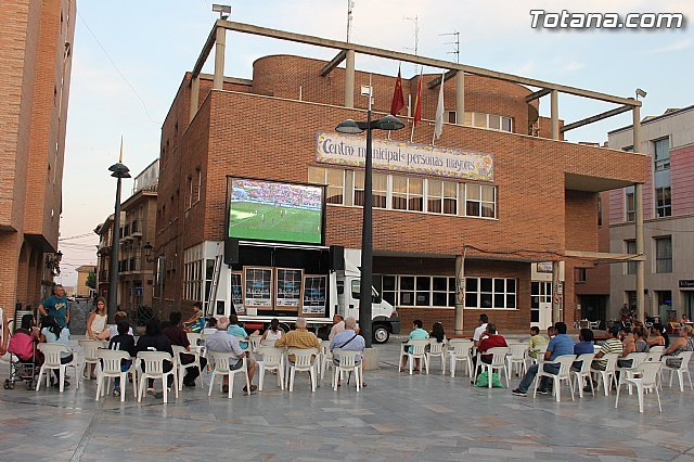 Instalaron una pantalla gigante en la Plaza Balsa Vieja, Foto 2
