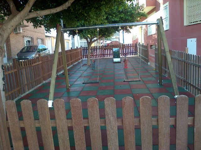 Mejoras en la plaza Cisneros y en su parque infantil - 2, Foto 2
