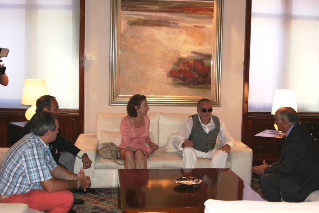 El jefe del Ejecutivo murciano, Alberto Garre, recibe a la directiva de la Asociación Club de Amigos de la Vela Latina - 2, Foto 2