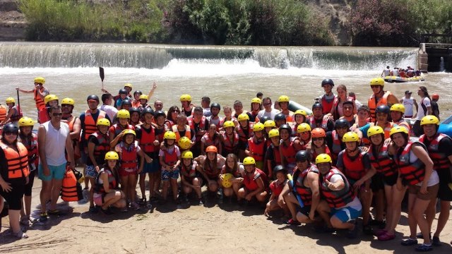 Cerca de 100 personas participaron en el descenso del río Segura organizado por la Hdad. de Jesús en el Calvario