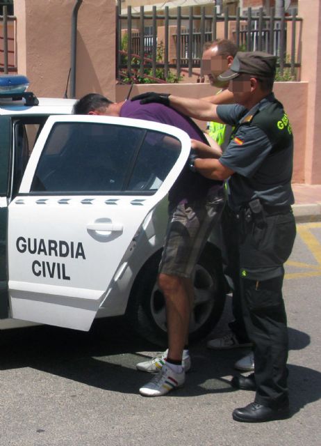 La Guardia Civil desmantela una banda juvenil dedicada a cometer atracos en San Pedro del Pinatar - 1, Foto 1