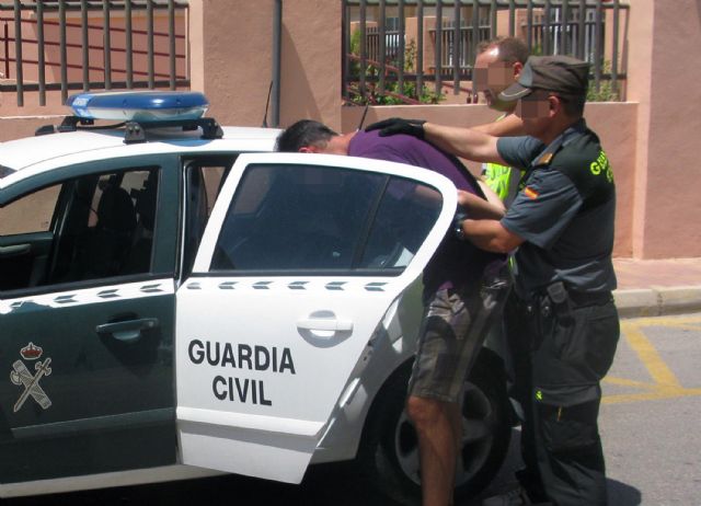 La Guardia Civil desmantela una banda juvenil dedicada a cometer atracos en San Pedro del Pinatar - 5, Foto 5