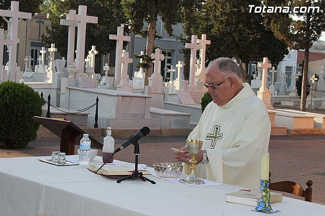 Tradicional Misa en el Cementerio Municipal de Totana “Nuestra Señora del Carmen” con motivo de la festividad de la Virgen del Carmen - 10