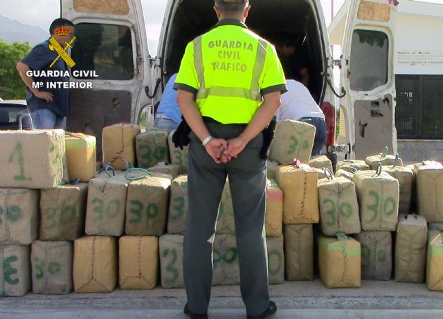 La Guardia Civil intercepta un alijo de más de cuatro toneladas de hachís en Lorca - 4, Foto 4