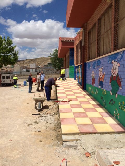 La Concejalía de Servicios realiza diversas obras para eliminar barreras arquitectónicas de edificios municipales - 1, Foto 1