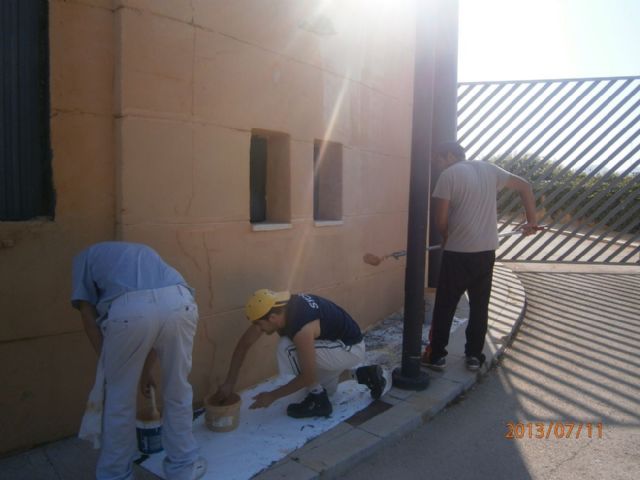 Los alumnos de Empleo Saludable ponen a punto el Parque Torres para La Mar de Músicas - 3, Foto 3