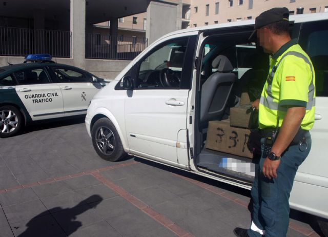 La Guardia Civil intercepta una furgoneta cargada de hachís durante un control de velocidad - 5, Foto 5
