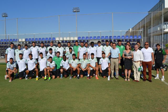 La alcaldesa visita al Real Betis durante su estancia en San Pedro del Pinatar - 1, Foto 1