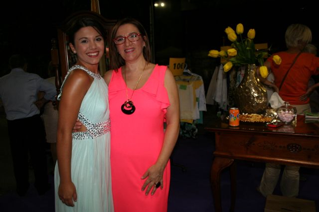 Gran animación de público y ventas en el 'Outlet D'calle' celebrado en la Gran Vía de Cehegín - 4, Foto 4