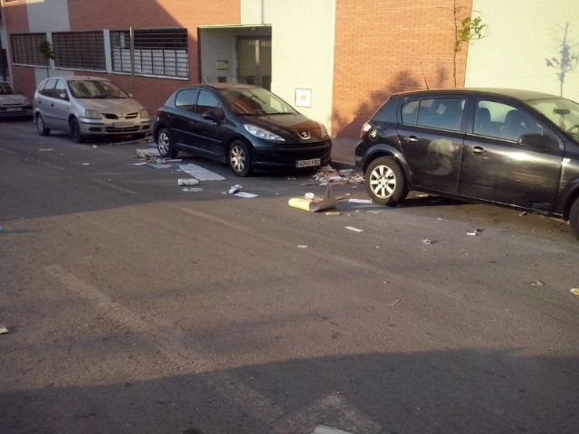 IU-Verdes reclama la limpieza y desratización del entorno del centro de salud de Vistabella - 3, Foto 3