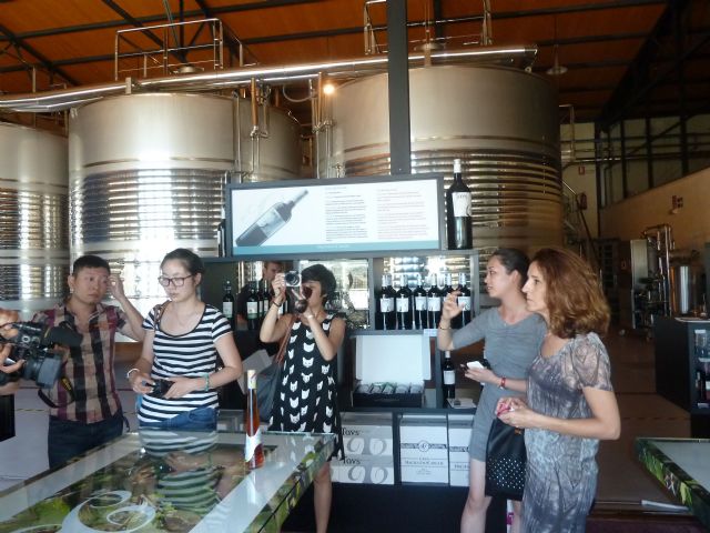 Los vinos de Jumilla cruzan fronteras a través de un reportaje que se emitirá en una televisión china - 1, Foto 1