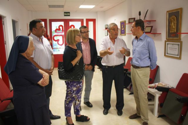 El Ayuntamiento y Cáritas unen esfuerzos en la lucha contra la pobreza - 2, Foto 2