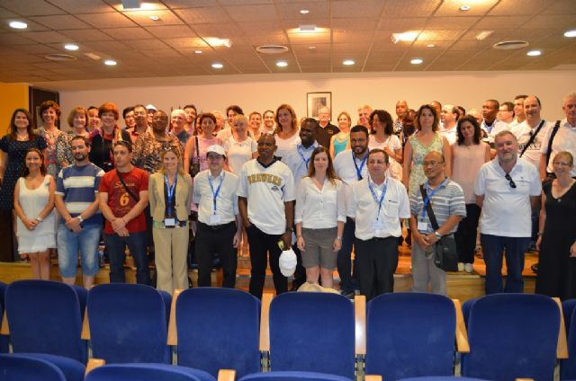 El Alcalde recibe en el Ayuntamiento  a los participantes en un Encuentro Internacional de la Congregación de Hermanos Reparadores-Dehonianos, procedentes de 4 continentes y 12 países - 1, Foto 1