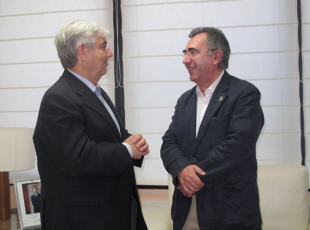 El consejero Manuel Campos recibe al alcalde de Jumilla - 1, Foto 1