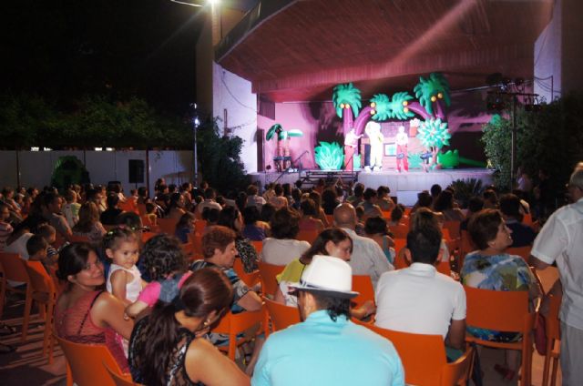 Cerca de 600 personas asisten al musical infantil El show de la Pandilla de Drilo. En busca del tesoro perdido, Foto 1