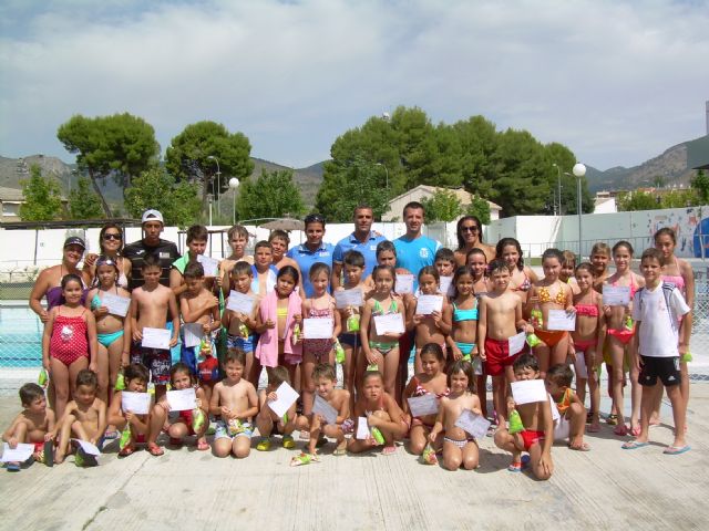 Más de 350 niños aprenden a nadar con la Concejalía de Deportes - 3, Foto 3