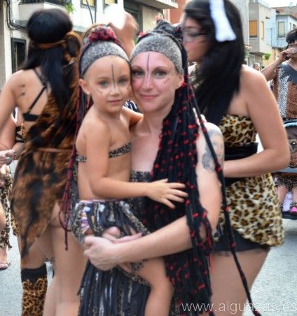 Cerca de una veintena de Peñas y comparsas llenan de colorido y alegría del Barrio del Carmen de Alguazas - 3, Foto 3