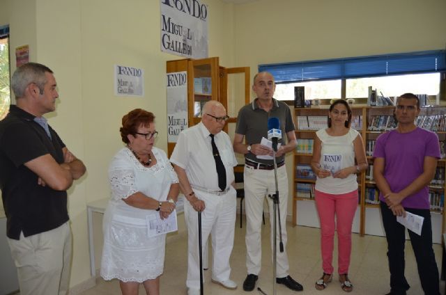 El Fondo Bibliográfico Miguel Gallego ya está disponible en su totalidad en la biblioteca de Santiago de la Ribera - 2, Foto 2