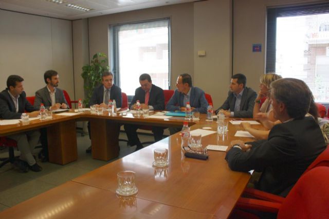 Empresas y ciudadanos pagarán menos impuestos municipales el próximo año - 2, Foto 2