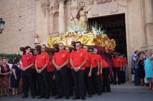 Cientos de personas acompañan al patrón de Totana, Santiago Apóstol, por la calles en procesión - 2, Foto 2