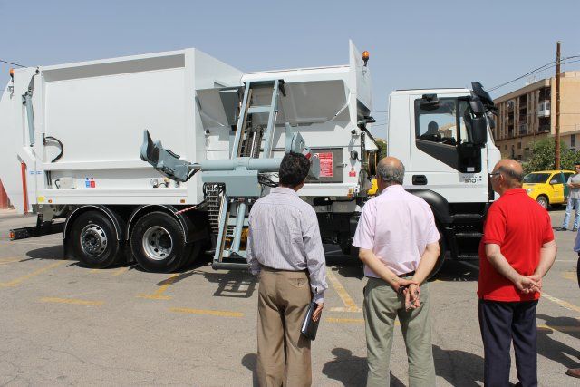 Mazarrón en la vanguardia medioambiental al renovar su flota de vehículos de limpieza con un nuevo camión - 3, Foto 3