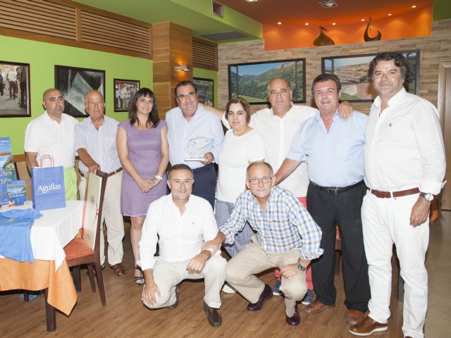 El presidente de la Agrupación Sardinera premiado en las IV Jornadas Gastronómicas del Bonito del Norte en Águilas - 1, Foto 1