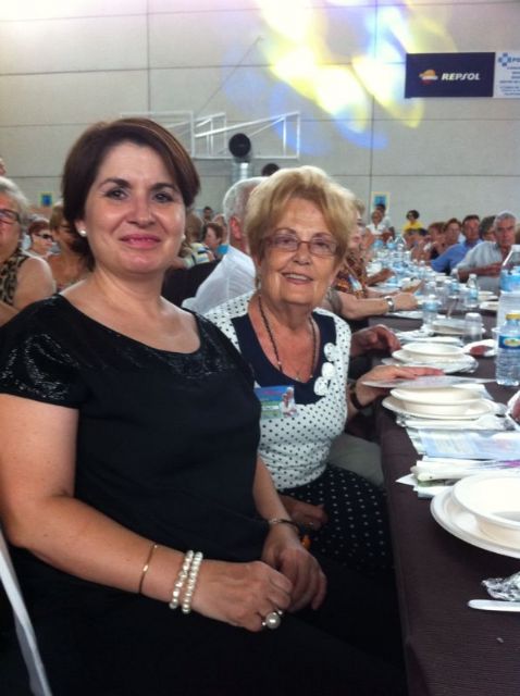 City officials held with members of the Senior Center Balsa Vieja "Day Grandpa", Foto 3