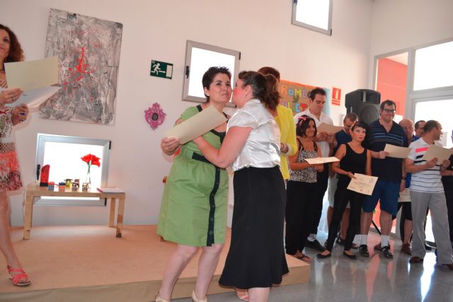 Se celebra el acto de clausura del curso 2014/15 en el Centro de Día para Personas con Enfermedad Mental de Totana, Foto 7