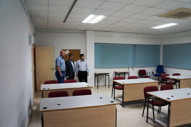 Enrique Ujaldón visita Las Torres de Cotillas para conocer la situación de los colegios locales - 1, Foto 1