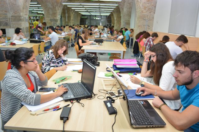 Las bibliotecas y aulas de estudio de la UPCT abren durante todo agosto - 1, Foto 1