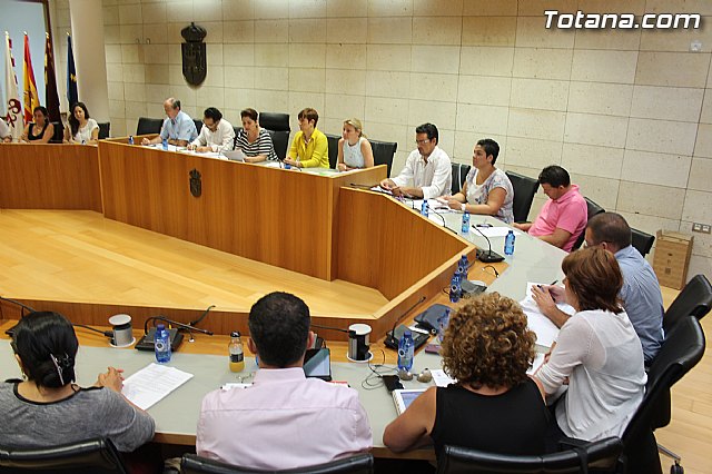 El Pleno acuerda la cesin gratuita de una parcela a la Comunidad de Regantes - 2