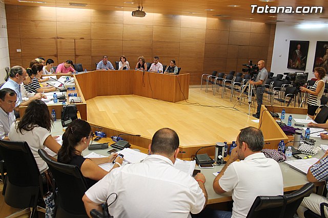 El Pleno acuerda la cesin gratuita de una parcela a la Comunidad de Regantes - 9