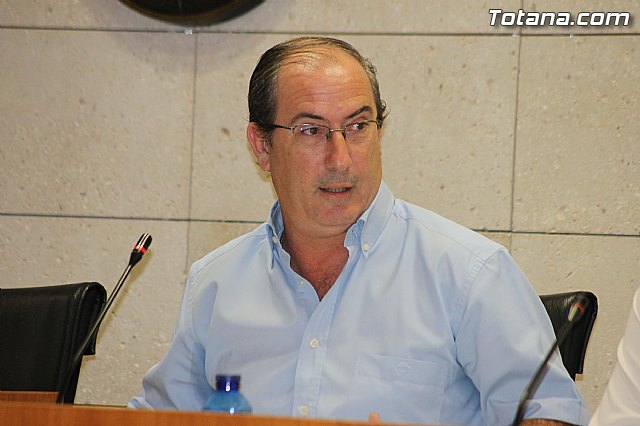 El Pleno acuerda la cesin gratuita de una parcela a la Comunidad de Regantes - 24