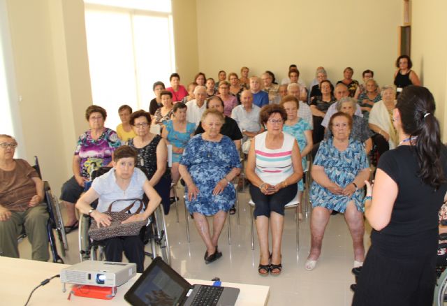 Puerto Lumbreras ofrece charlas a sus mayores para protegerse del calor el mes de agosto - 2, Foto 2