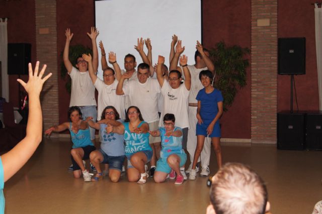 Los alumnos del Centro de Día José Moyá clausuran las actividades del curso, con un emotivo acto, Foto 2