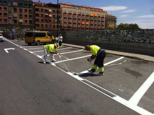 Servicios avanza en las actuaciones previstas en colegios y en el repintado de calles de cara a la Feria y Fiestas de Agosto - 1, Foto 1