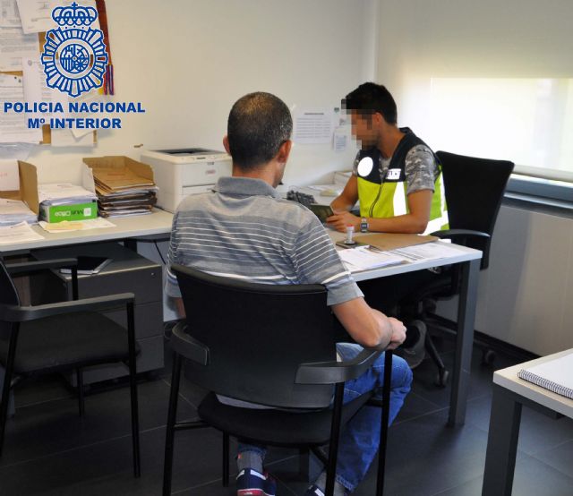 Fruto de la colaboración internacional se logra la detención de una persona por falsificación de documentos - 1, Foto 1