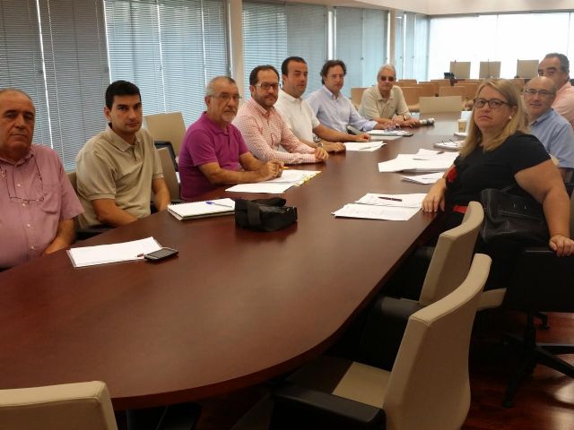 El Ayuntamiento aprueba nuevos turnos de trabajo para los taxistas - 1, Foto 1