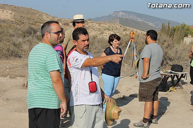 More than thirty young people participate in the Archaeological Excavation of the Site of "The Cabezuelas" developed by the association "kalathos", Foto 1