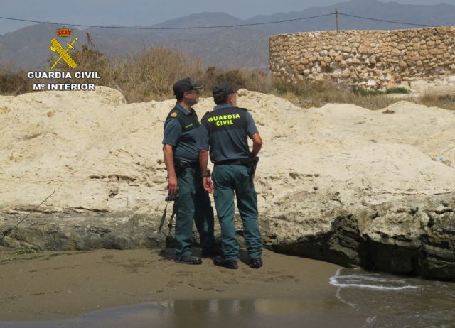 Rescatan a un bañista arrastrado por la corriente en la playa de La Cola de Calabardina, en Águilas - 2, Foto 2