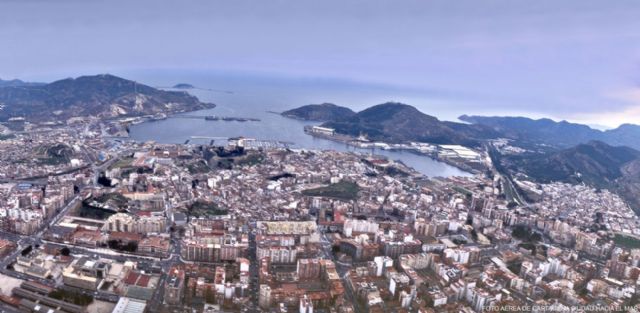 Urbanismo inicia una campaña para adaptar a la norma los carteles del Casco Histórico - 1, Foto 1