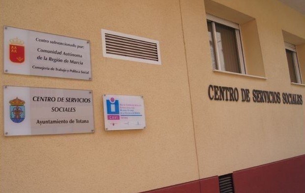 The Social Services Center has served 442 people this year in connection with the transaction of business of Aliens, Foto 1
