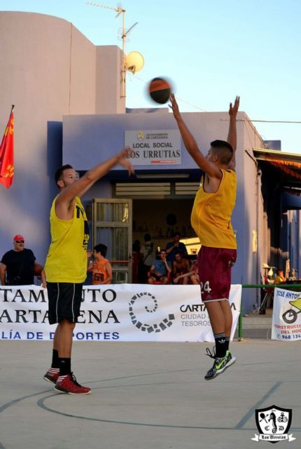 Doscientas personas compitieron en el 3x3 de Baloncesto de Los Urrutias - 2, Foto 2