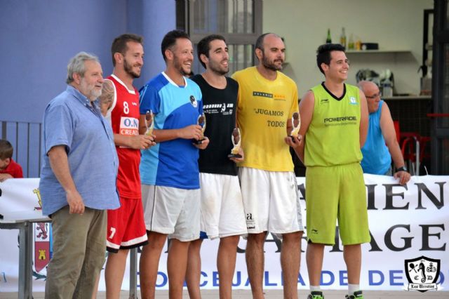 Doscientas personas compitieron en el 3x3 de Baloncesto de Los Urrutias - 4, Foto 4