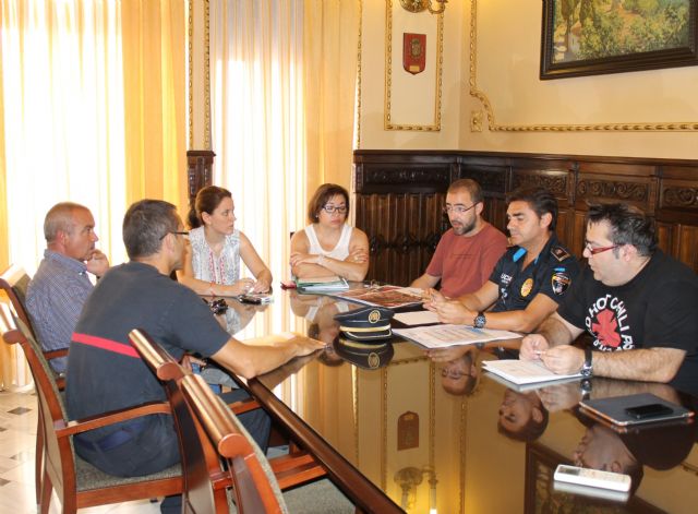 Como medida de prevención y de forma excepcional, los fuegos artificiales de este año serán lanzados desde las inmediaciones del Polideportivo Municipal - 1, Foto 1