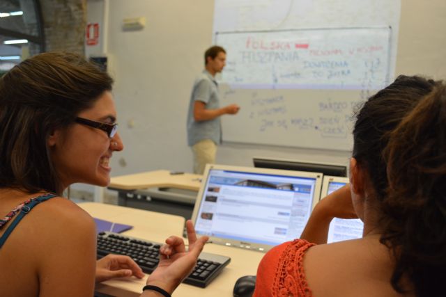 La UPCT imparte clases gratuitas de polaco a los alumnos que irán a Polonia el próximo curso - 1, Foto 1