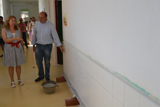 El consejero de Educación visita las obras de remodelación de la Escuela Infantil nº 1 - 2, Foto 2