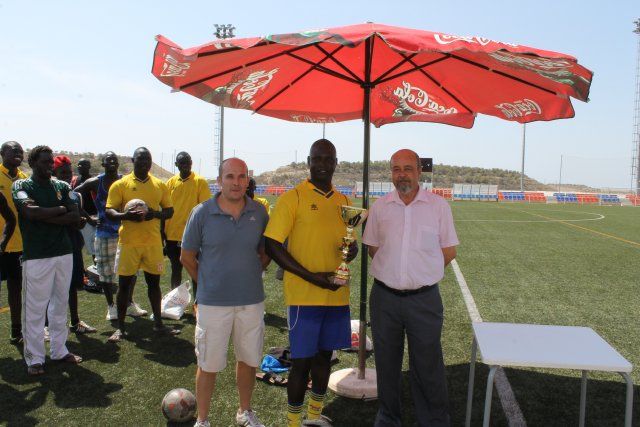 Un equipo de Senegal vence en el primer torneo de fútbol multicultural - 3, Foto 3