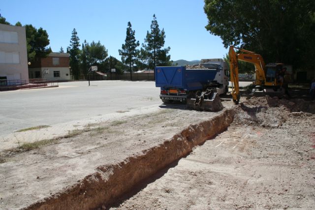 La Consejería de Educación comienza las obras de construcción de los vestuarios del IES Vega del Argos - 2, Foto 2