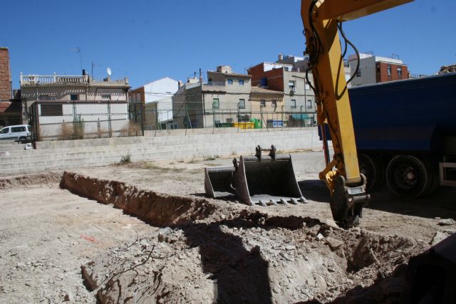 La Consejería de Educación comienza las obras de construcción de los vestuarios del IES Vega del Argos - 3, Foto 3